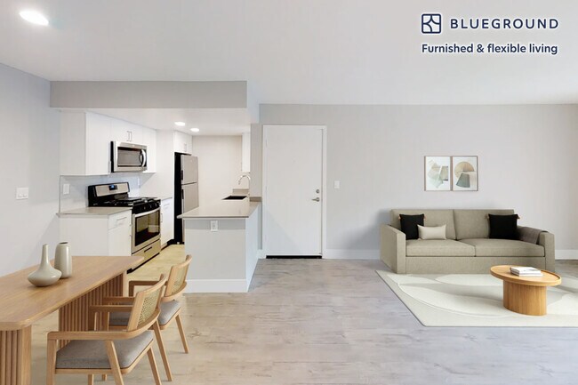 Foto del edificio - 3831 Orchid Ln