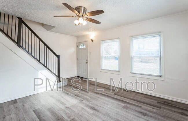 Photo - 872 Valencia Ave House