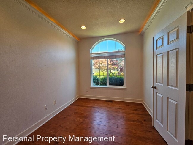 Building Photo - 5 br, 2.5 bath House - 11606 NW 29th Place
