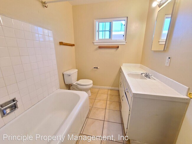 Foto del edificio - 2 br, 1 bath House - 14100 Lucian Ave