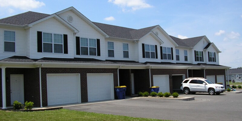 Primary Photo - 208 Moss Creek Ave