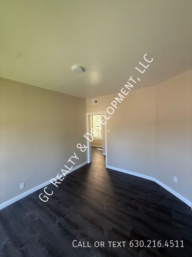 Building Photo - 2835 W 38th Pl