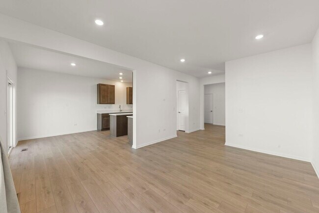 Building Photo - 7705 Nightshade Ln