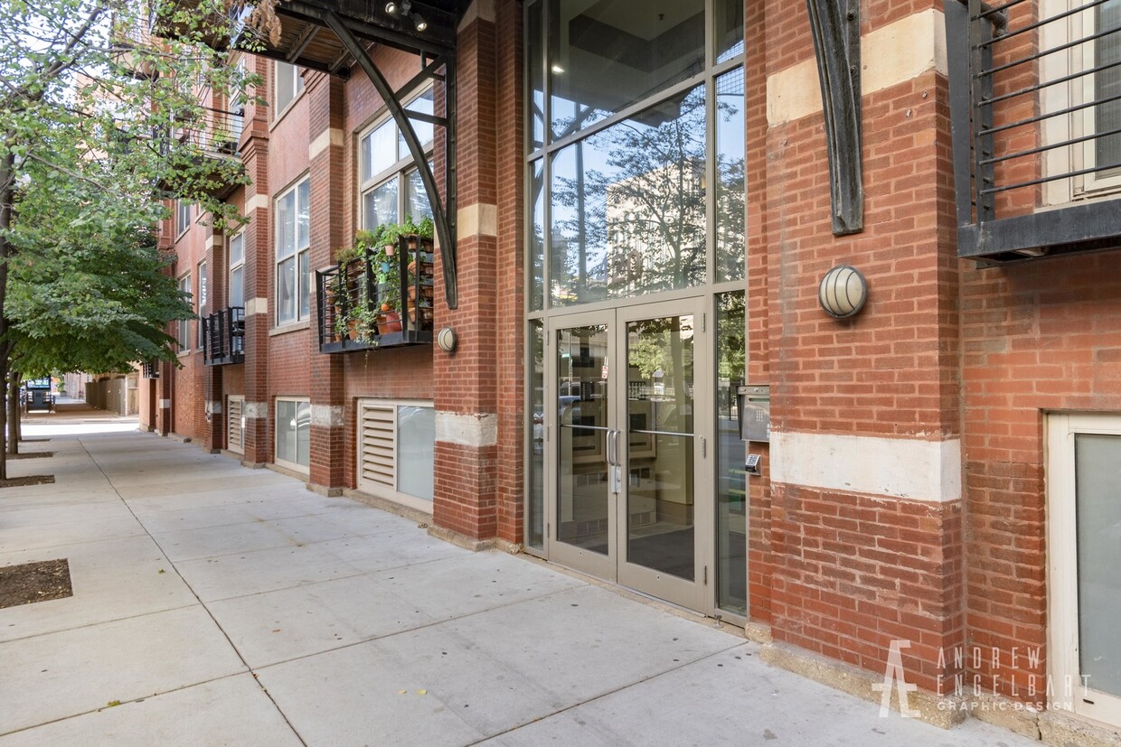 Foto principal - 420 S Clinton St