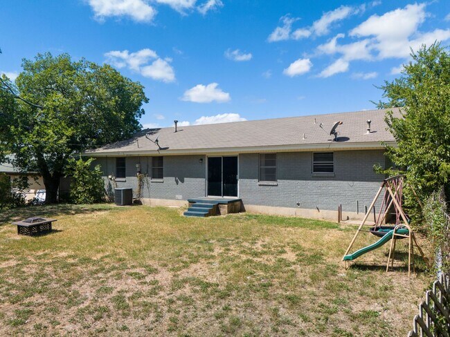 Foto del edificio - $500 off first months rent