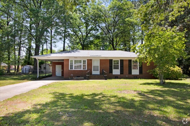 Building Photo - 1506 Boyette Dr