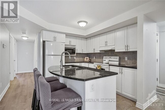 Building Photo - 46 Barnstone Dr