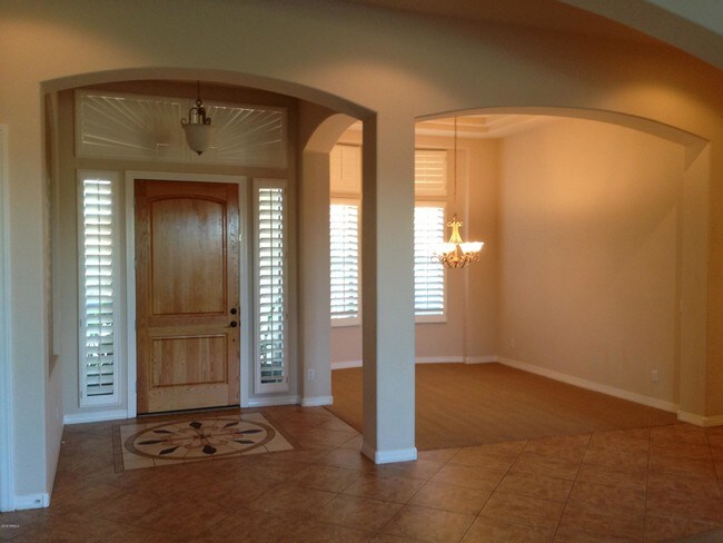 Building Photo - 12659 W El Nido Ct