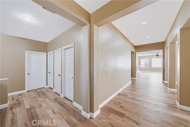 Foto del edificio - 1833 English Oak Way