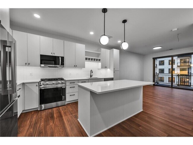 Foto del edificio - 640 Wisconsin Ave N