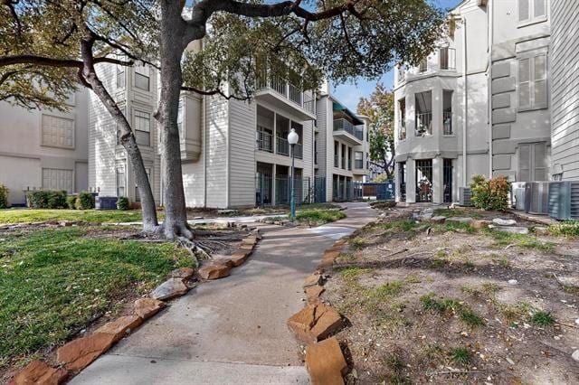 Building Photo - 3105 San Jacinto St