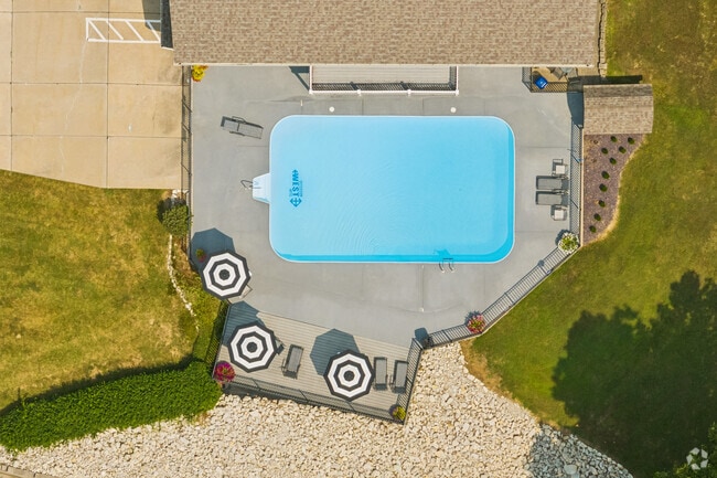 Pool - Jefferson West