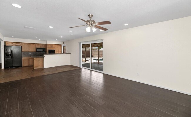 Foto del edificio - 439 E Malibu Dr