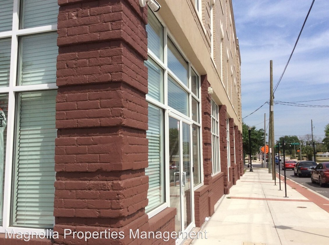 Foto principal - 605 W Beaver St