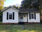 Foto principal - 409 Riverbend Dr