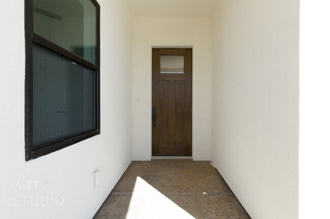 Building Photo - Very Nice 4 Bedroom, 2 Bathroom Home in Ri...