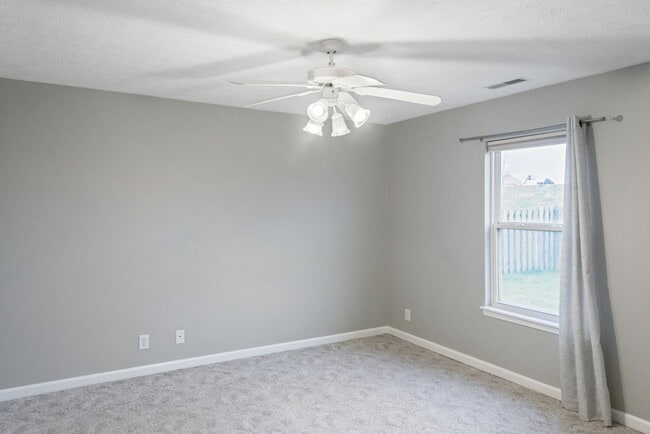 Building Photo - 504 Marquis Cir