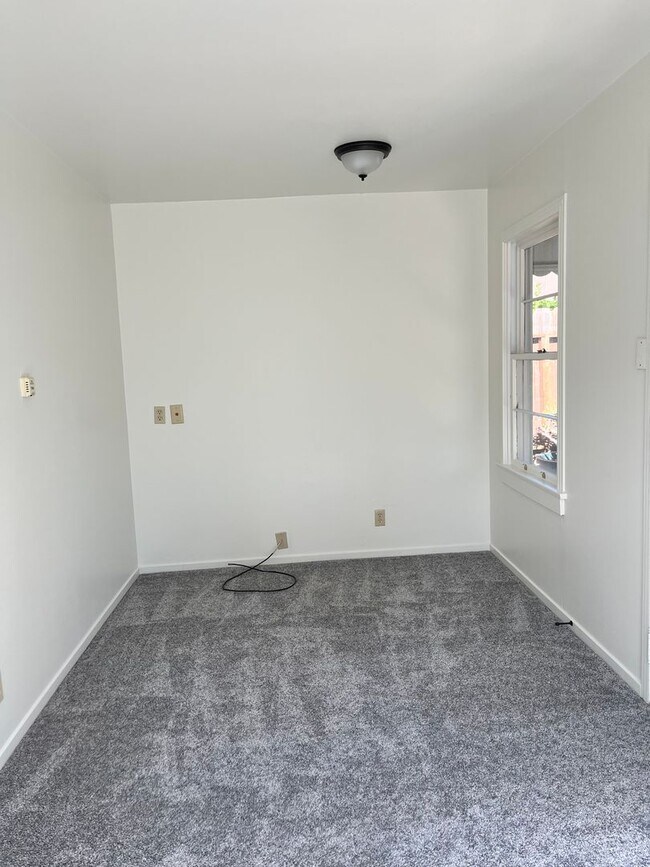 Foto del edificio - 1 Bedroom Cottage w/ sunroom
