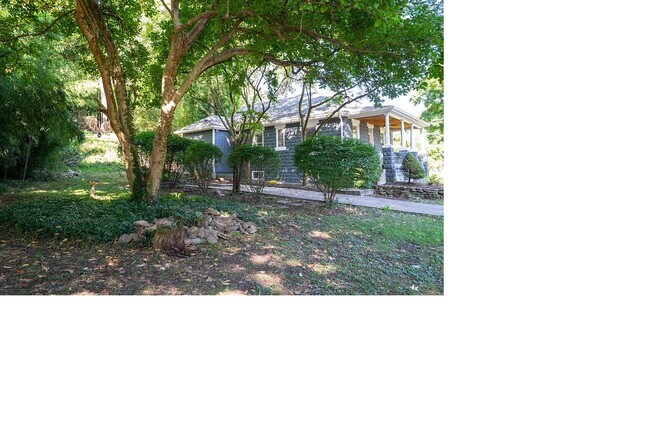 Building Photo - 1335 N Park Ave