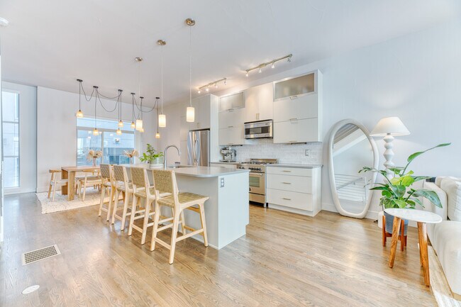 Foto del edificio - 2103 W 32nd Ave