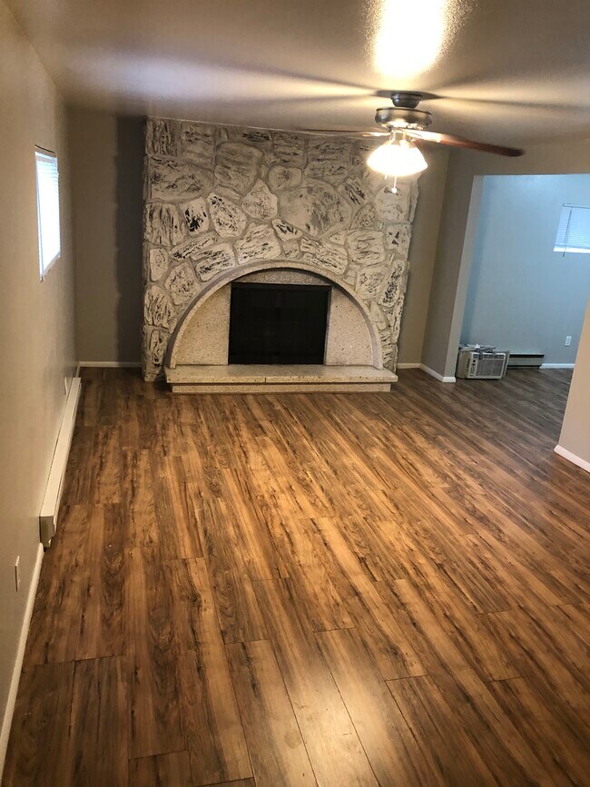 Building Photo - 2571 S 150 W