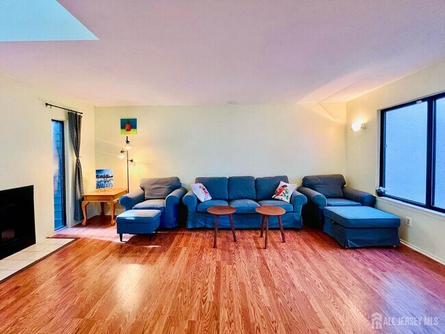 Foto del edificio - 172 Sayre Dr
