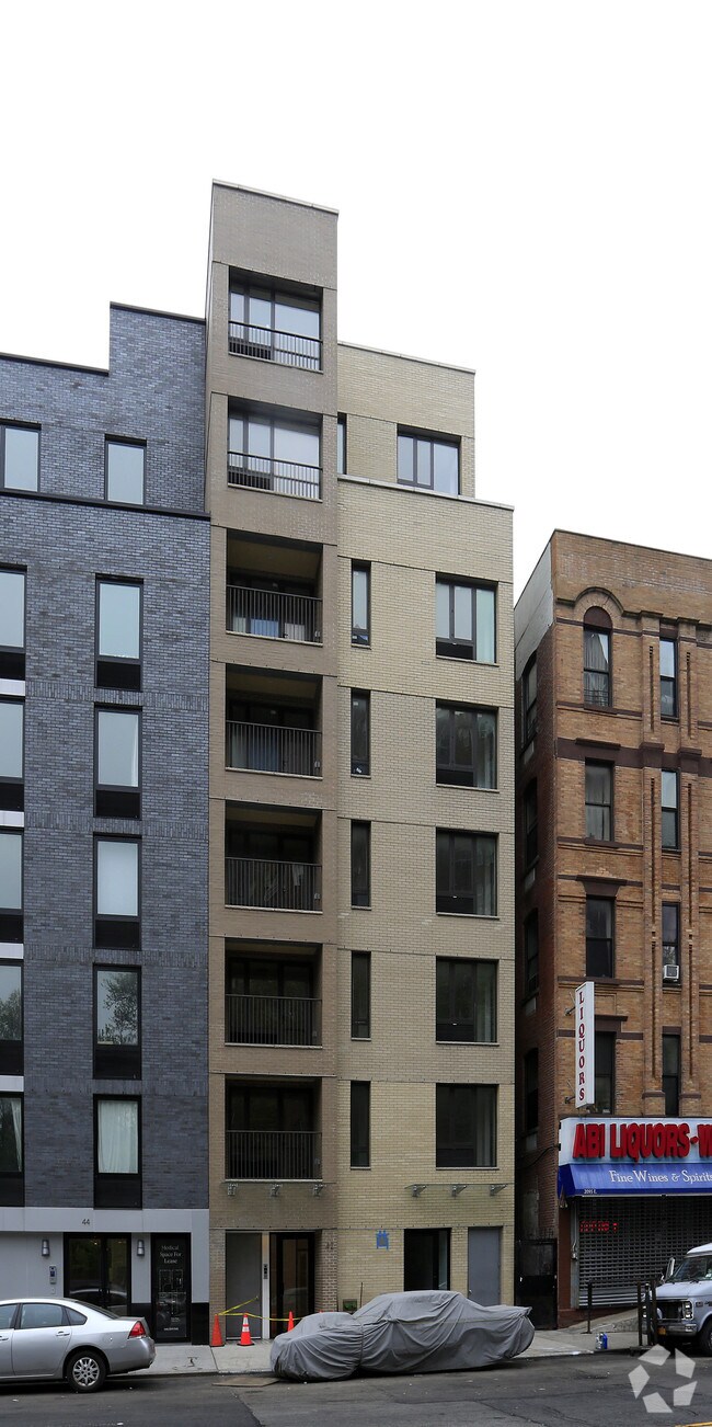 Foto del edificio - 42 E 132nd St