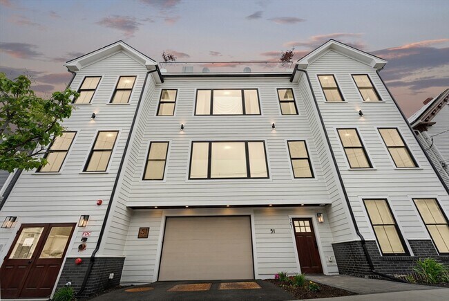 Building Photo - 51 Crescent Ave