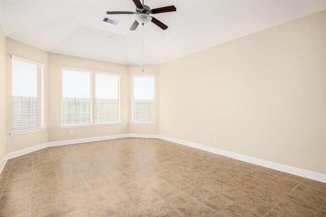 Foto del edificio - 26311 Parkman Grove Dr