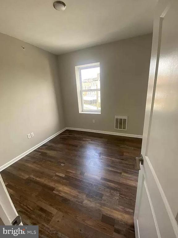 Foto del edificio - 1470 N 52nd St
