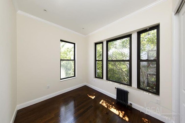 Foto del edificio - 350 11th St