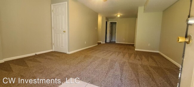 Building Photo - 3 br, 2.5 bath House - 114 Tanbark Drive