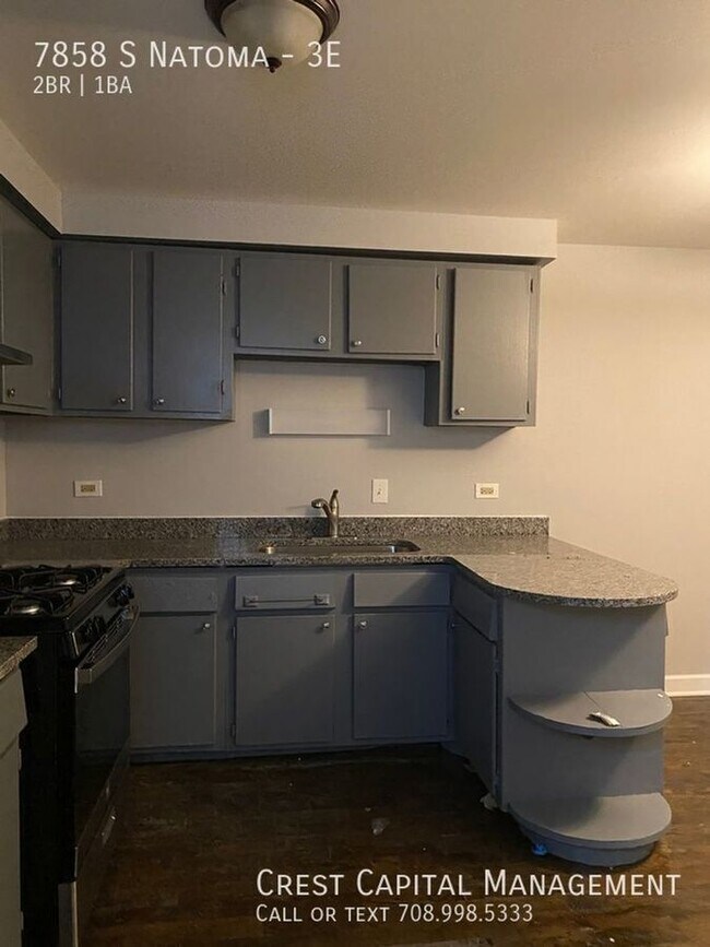 Foto del edificio - 7858 Natoma Ave