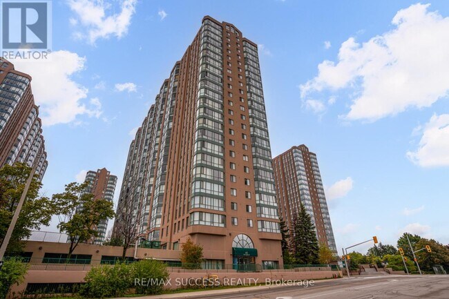 Photo du bâtiment - 145 Hillcrest Ave