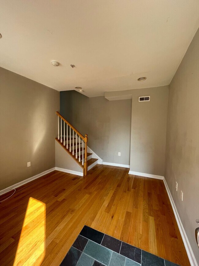 Foto del edificio - Cozy One Bedroom Townhome w/ All Amenities...