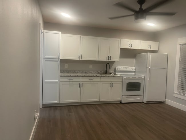 Building Photo - 126 Smith Ln