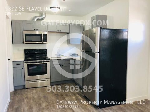 Foto del edificio - 5322 SE Flavel Dr