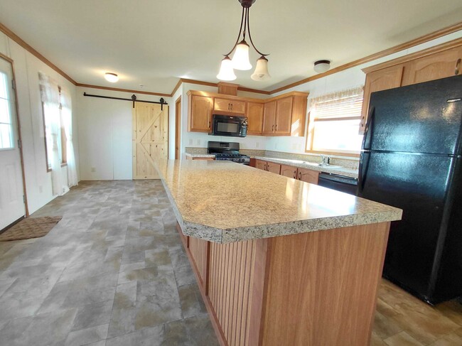 Building Photo - 2022 Mockingbird Pl NW