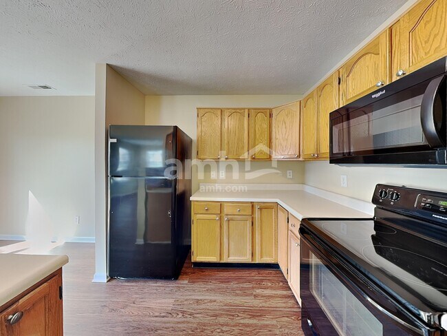 Foto del edificio - 10619 Northern Dancer Dr