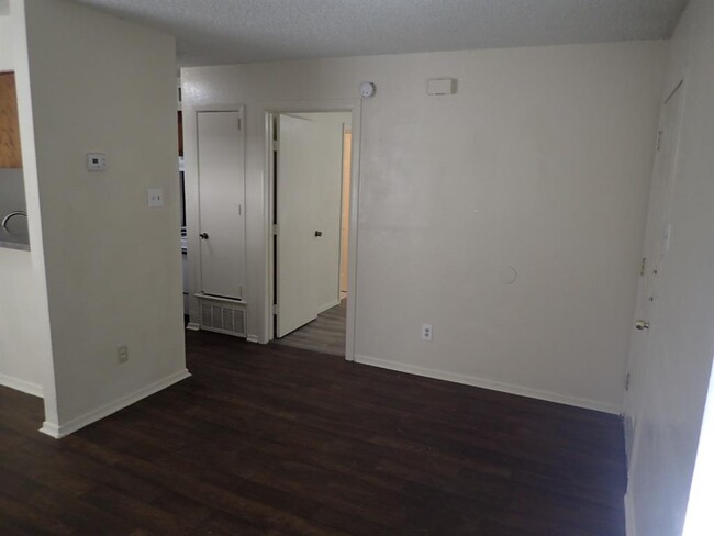 Building Photo - 217 Pine Meadow Dr