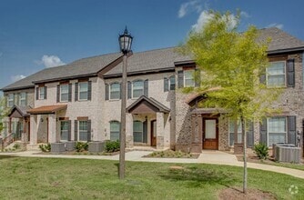 Building Photo - 2150 3rd Ct