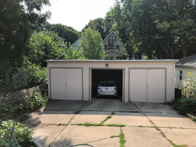 Foto del edificio - 1327 Spaight St