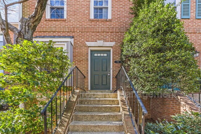 Foto del edificio - 786 N Vermont St