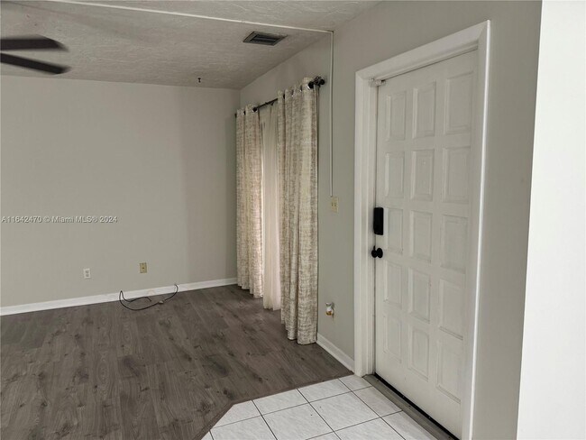 Foto del edificio - 13267 NW 5th St