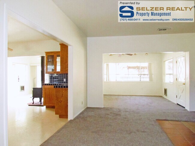 Foto del edificio - Spacious 4 bd. gated country estate w/ pool!