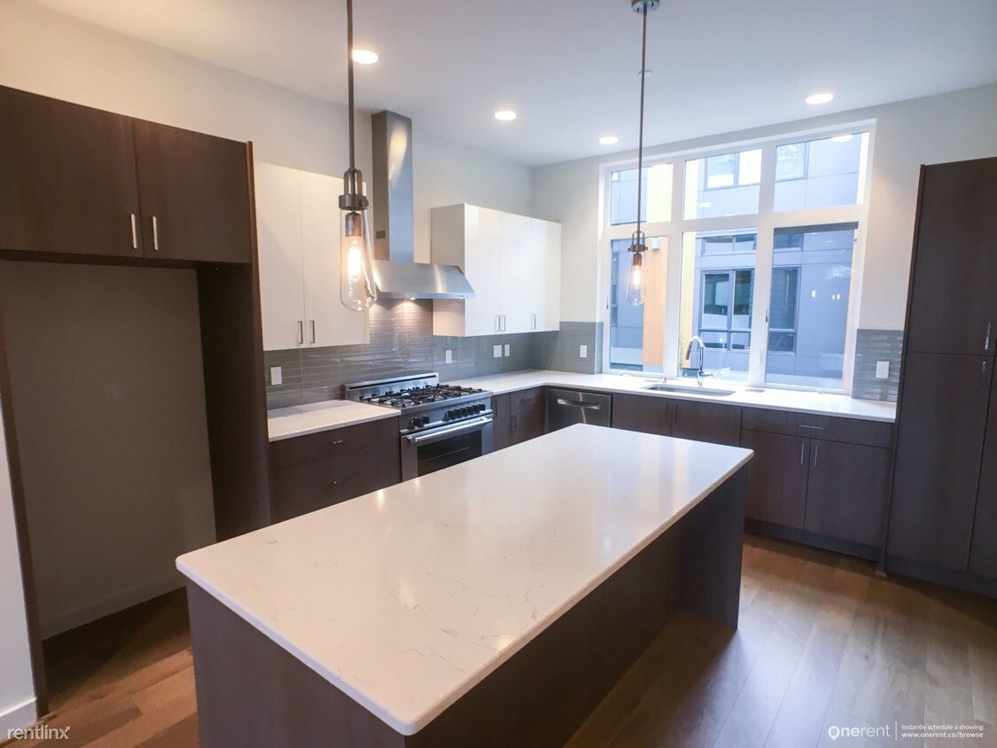Foto principal - 172 107th Ave NE