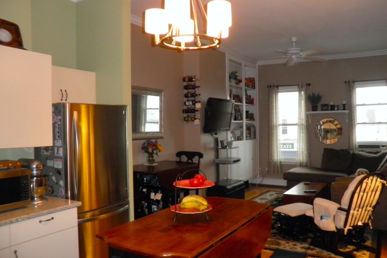 Kitchen/Living Room - 705 E Broadway
