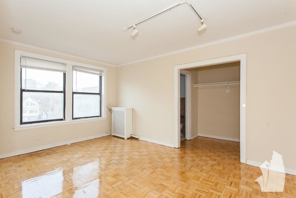 Foto principal - 0 bedroom in Chicago IL 60657