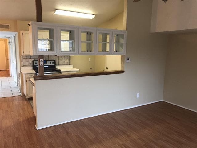 Building Photo - 6076 Dooley Dr