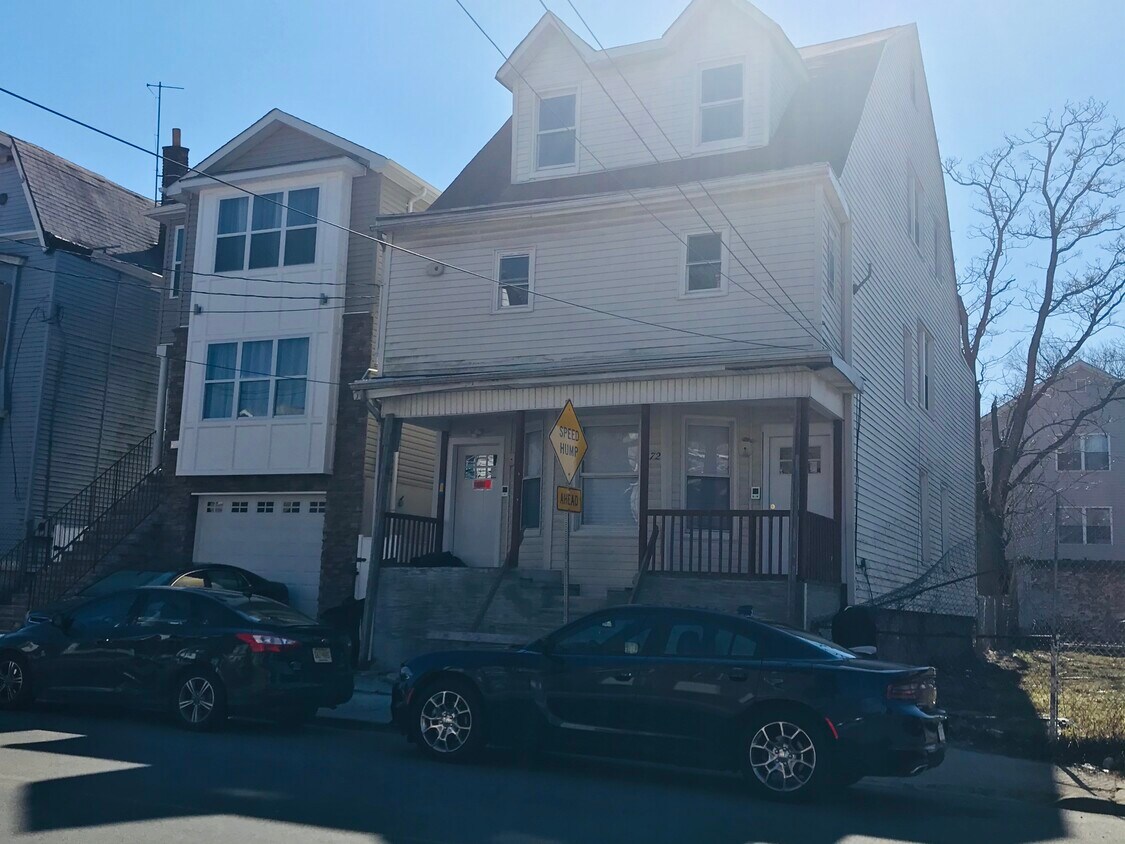 272 W Runyon St, Newark, NJ 07108 Apartments 272 W Runyon St Newark